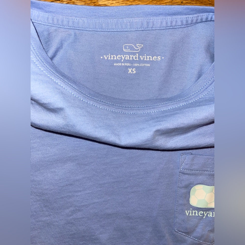 VINEYARD VINES Blue Soccer Whale Long Sleeve Pocket T-Shirt Women’s XS - Picture 2 of 5